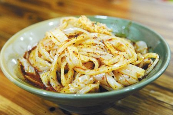 天气热心情烦躁吃什么好,天气干燥饮食应怎样