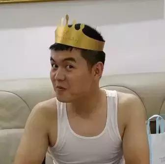 从文艺兵到装甲兵，再到财税老板，这个90后的兵哥哥不一般