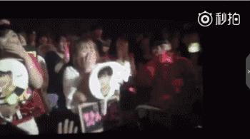 朱正廷蔡徐坤超甜对视害羞,朱正廷蔡徐坤高甜瞬间