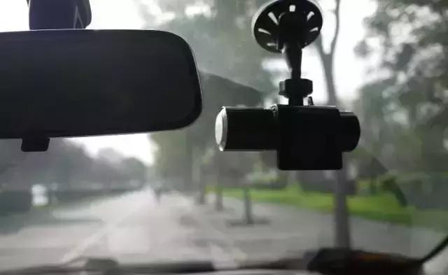 动态心电记录仪使用注意事项,货车四路行车记录仪安装注意事项