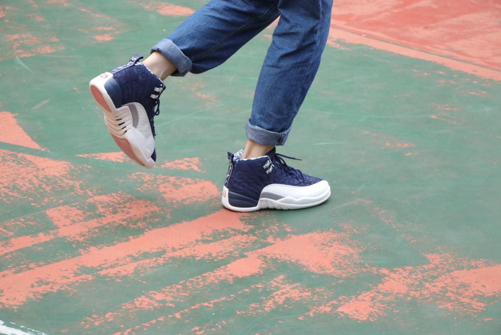 最近很火的airjordan1,airjordan12最新复刻颜色