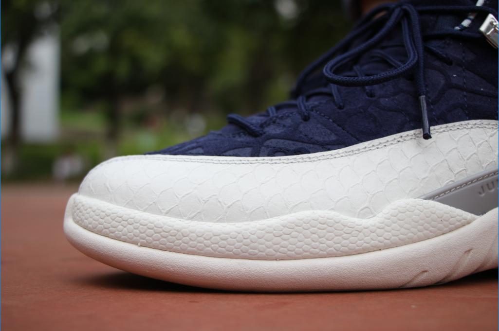 最近很火的airjordan1,airjordan12最新复刻颜色