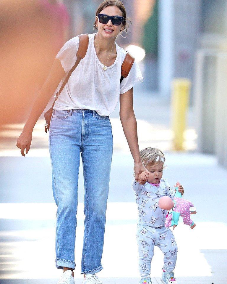 c罗怀念伊莲娜的视频,伊莲娜和乔治娜c罗感情