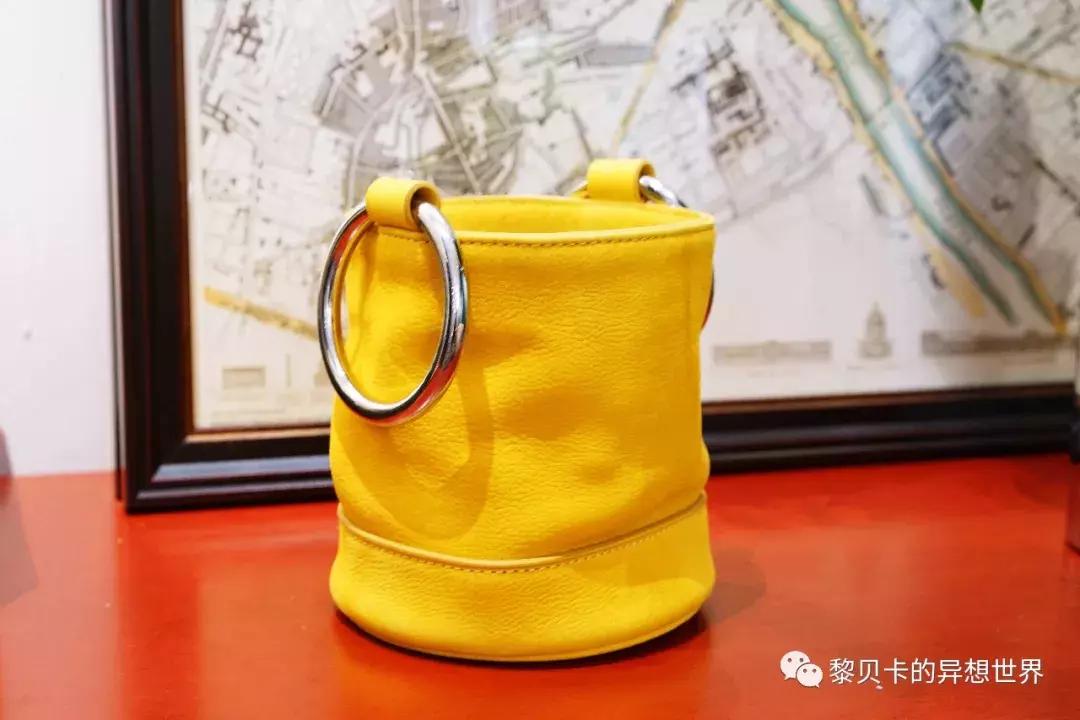 为什么包那么贵还有人买,为什么有些包那么丑还有人买