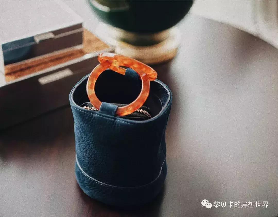 普通人怎么选择的包包又不撞大牌,好看的包包总是买不够