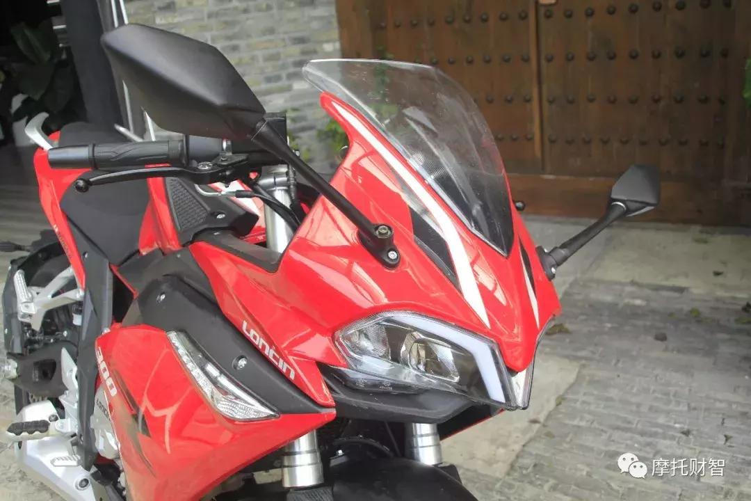 最新款隆鑫无极300rr,无极300rr19款和20款有什么区别吗