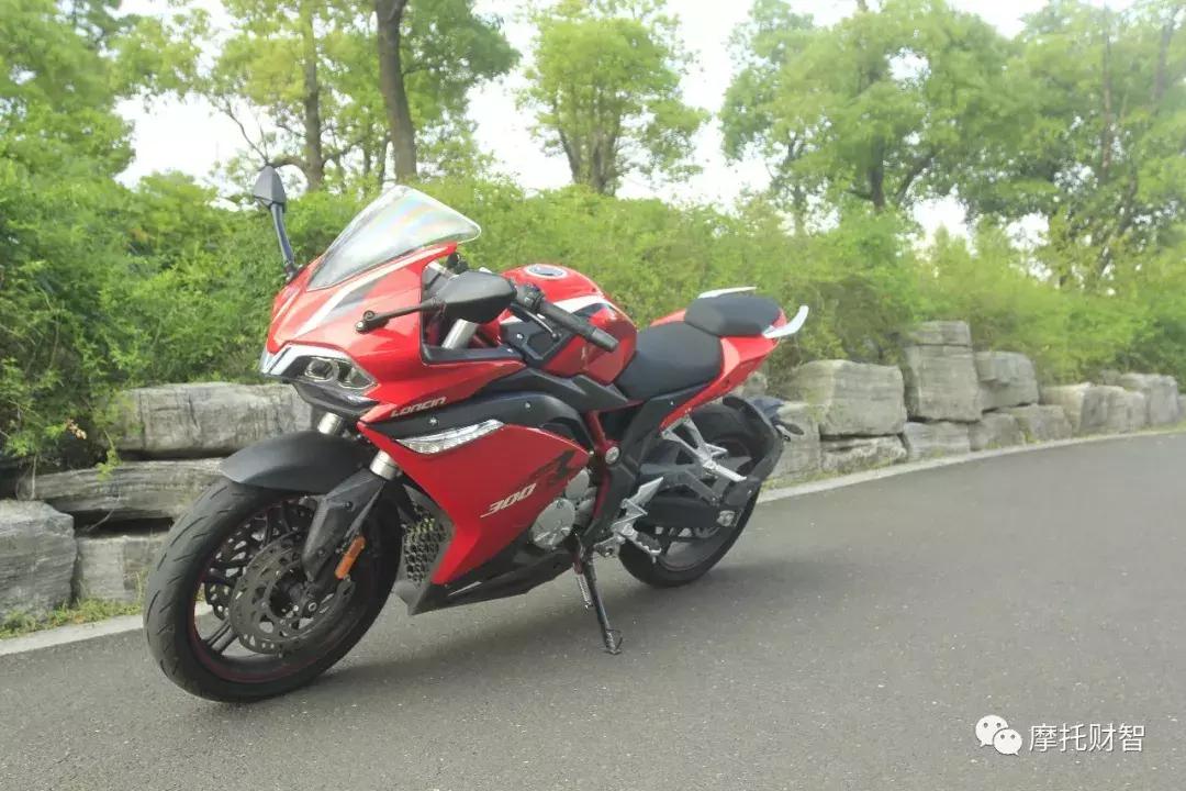 隆鑫无极300rr最高跑到80码,隆鑫300rr跑车版图片