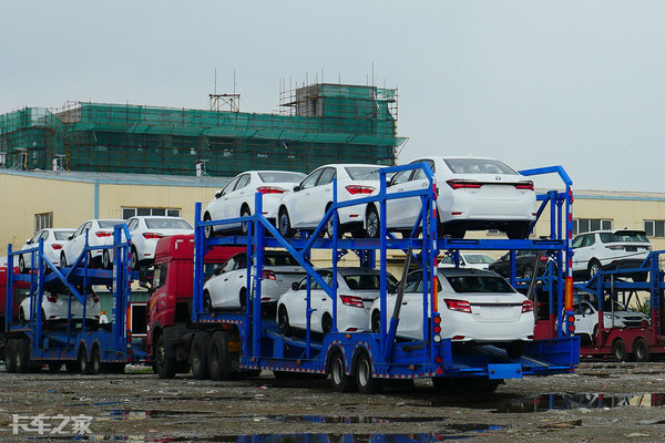 半挂车总感觉没劲是什么原因,半挂车不平稳的原因