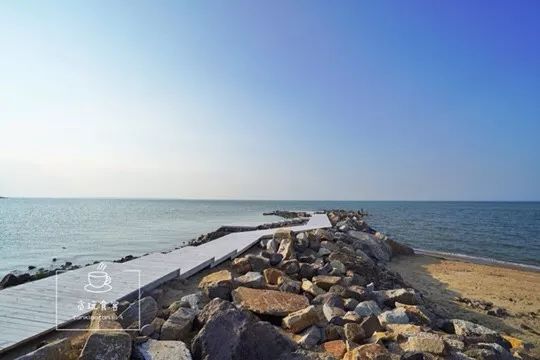 暑期去山东龙口,拍ins风网红大片,看没有游客蔚蓝大海!