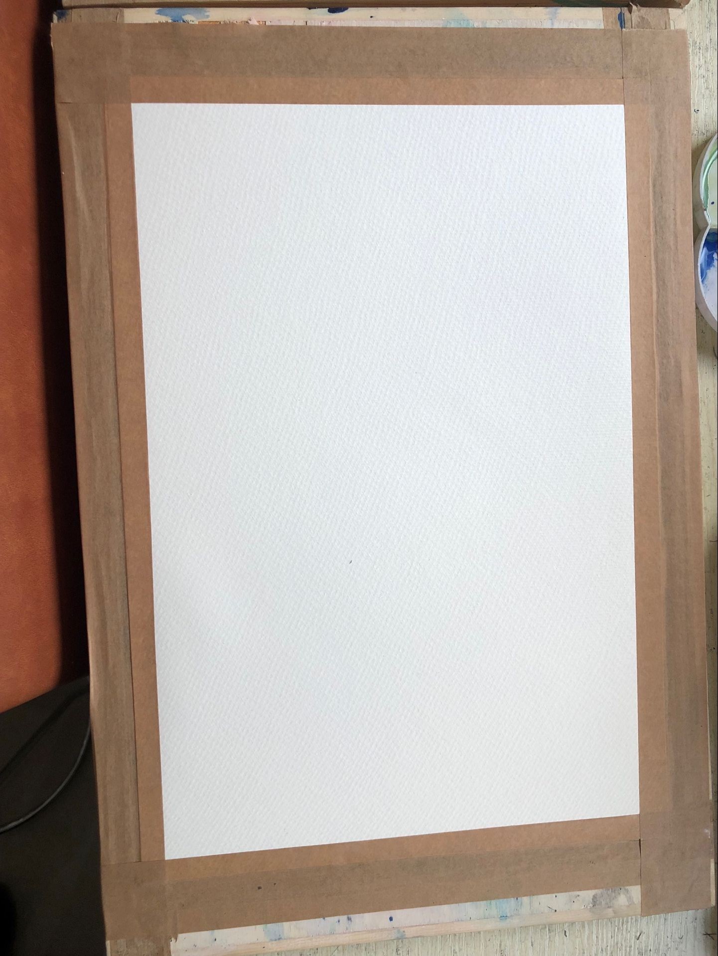 水彩画完了怎么把纸弄平整,水彩画如何保持不掉色