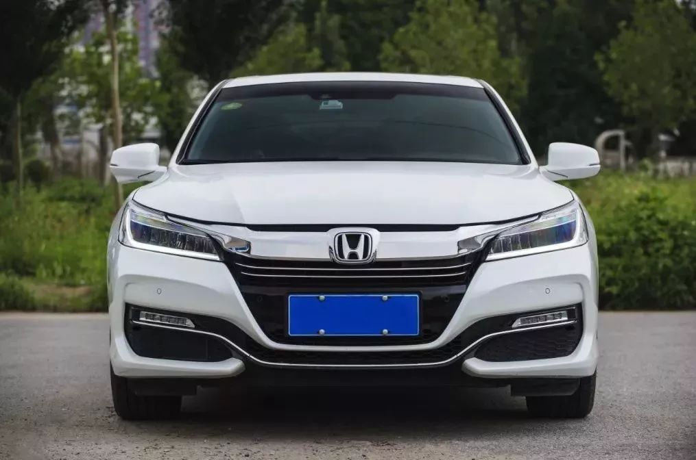 九代半的雅阁好还是十代雅阁好,雅阁十代评价