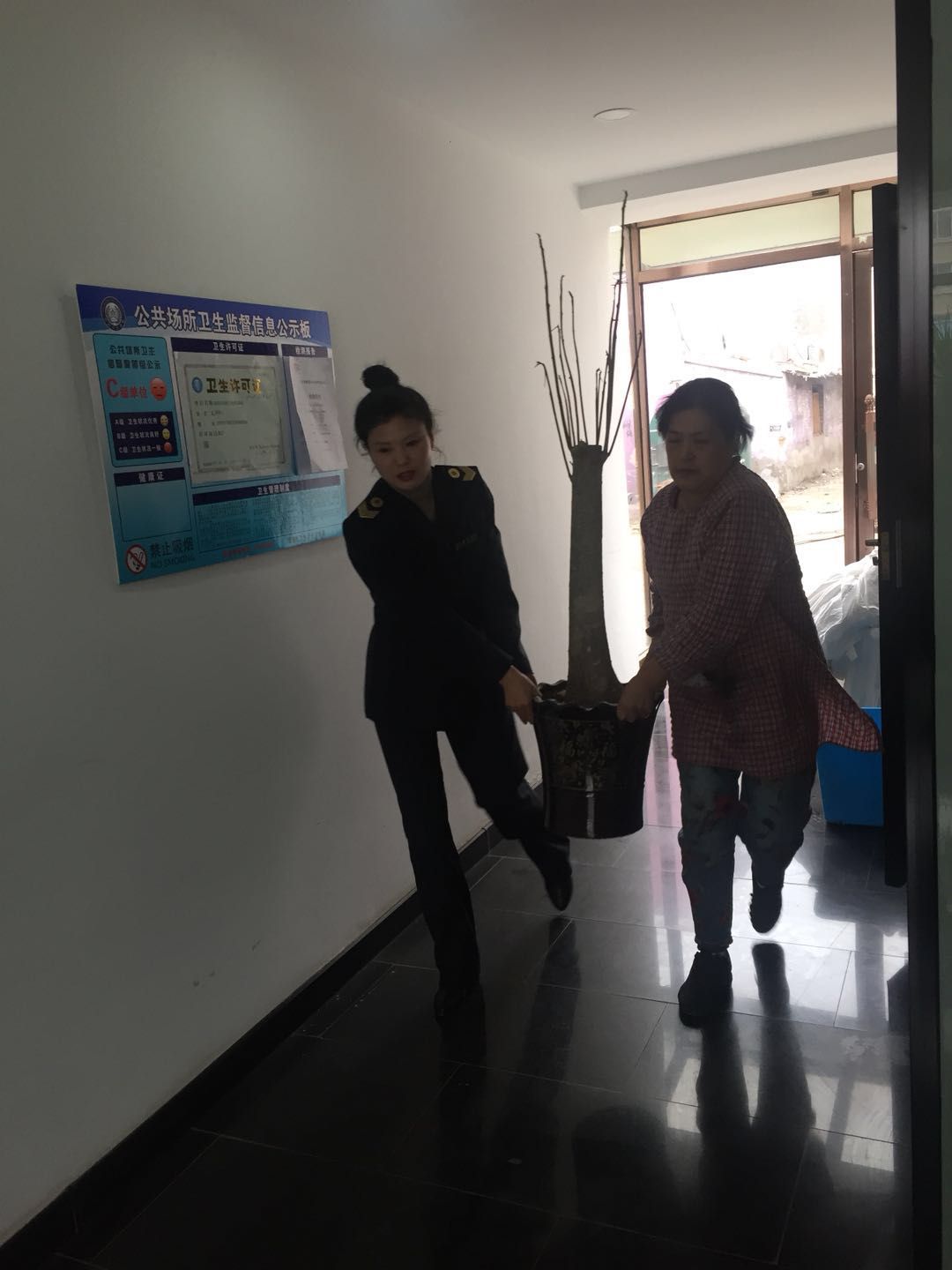 沈阳地区卫生计生系统“我心中最美创卫人”展示活动开始了！