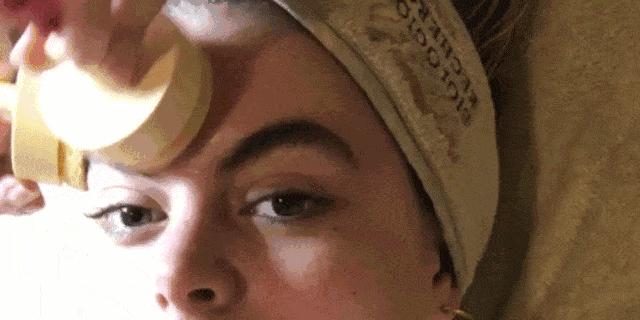 猫砂敷脸、蜜蜂毒疗，女明星怪异美容法真的有效？