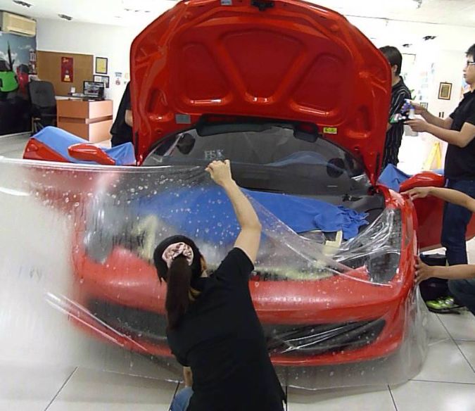 在4s店买的车膜靠谱吗,还在用4s店送的膜吗