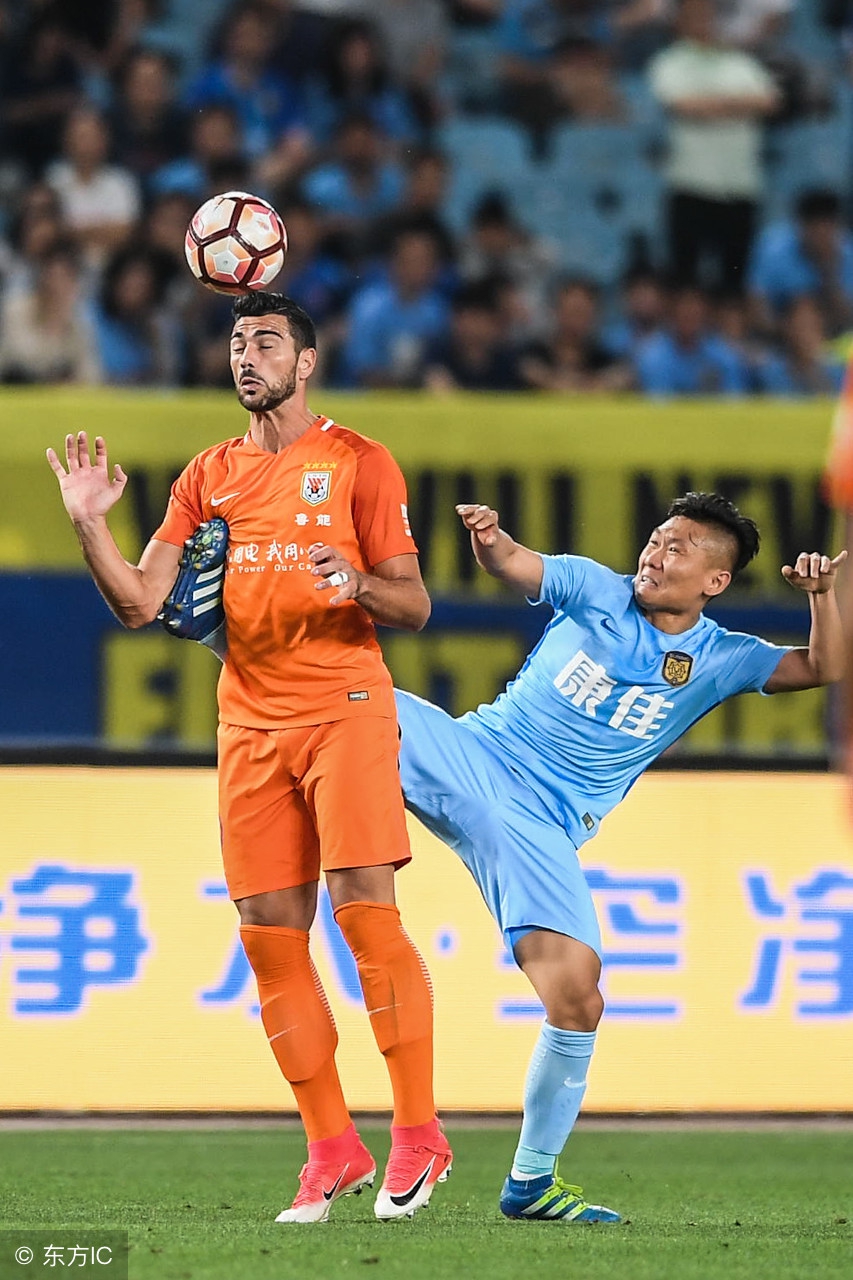 如果你是教练你选詹姆斯还是乔丹,如果你是国足主教练