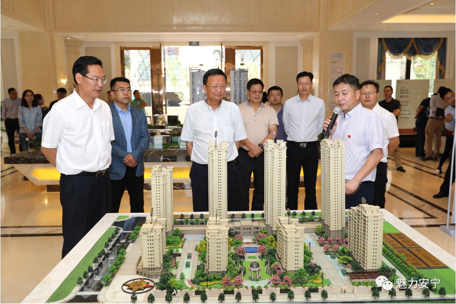 「今日要闻」何刚率队再次到安宁开展稳增长抓落实促发展调研督查