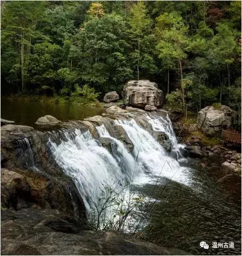 文成百丈漈三连瀑,文成百丈漈最美的瀑布