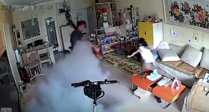 平衡车自燃着火的原因,平衡车起火事件如何处理的