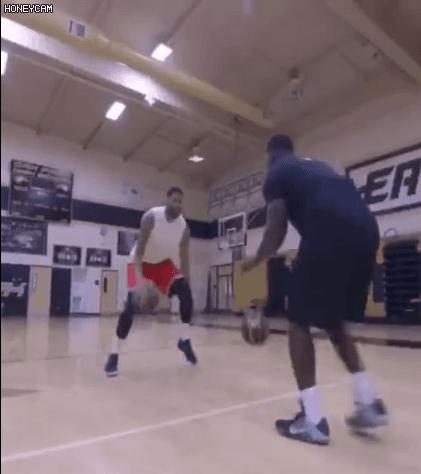 杂技训练方法？联盟第一大前锋休赛期的另类控球训练