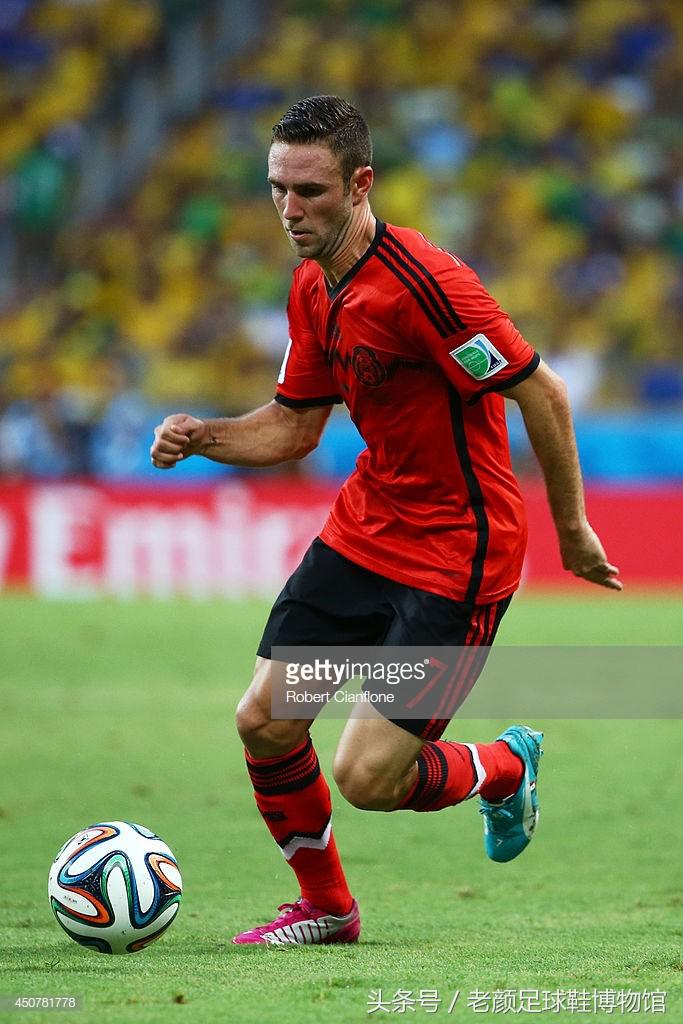 世界杯鸳鸯足球鞋,世界杯彪马鸳鸯足球鞋绿橙