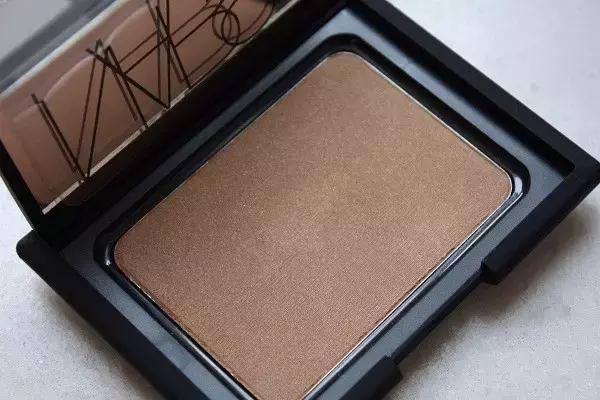 大家推荐一款好用的修容,适合新手用的修容推荐