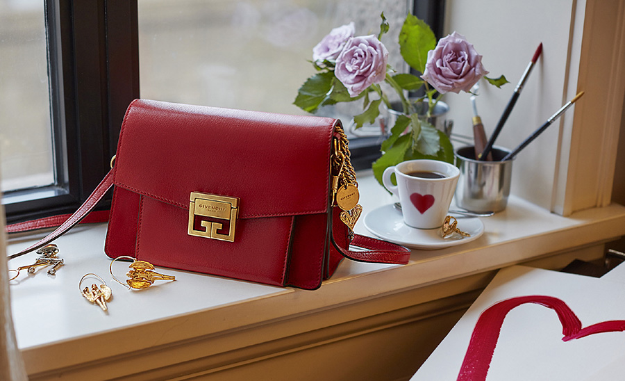 GIVENCHY七夕特别款GV3手袋开售、NIKE服饰NikeSportPack上市
