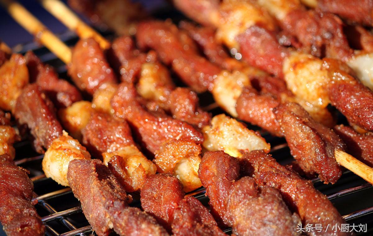 500块钱摆摊卖羊肉串创业,新疆羊肉串怎么可以到处摆摊