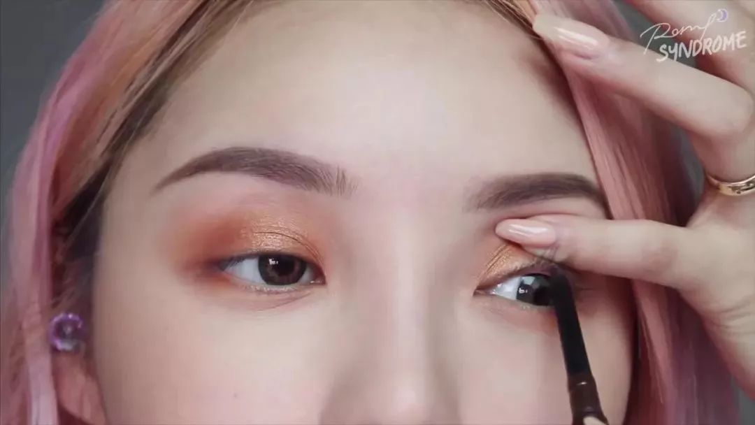 pony推荐精致眼妆,pony化妆技巧视频