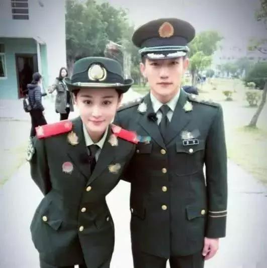 张馨予老公何捷童年照曝光,张馨予老公何捷多大年龄了