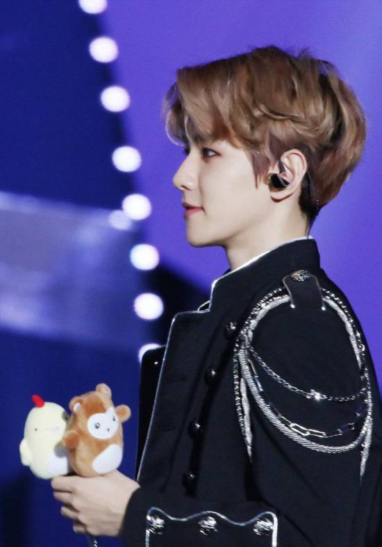 南韩爱豆出圈边伯贤,边伯贤南韩天生的爱豆