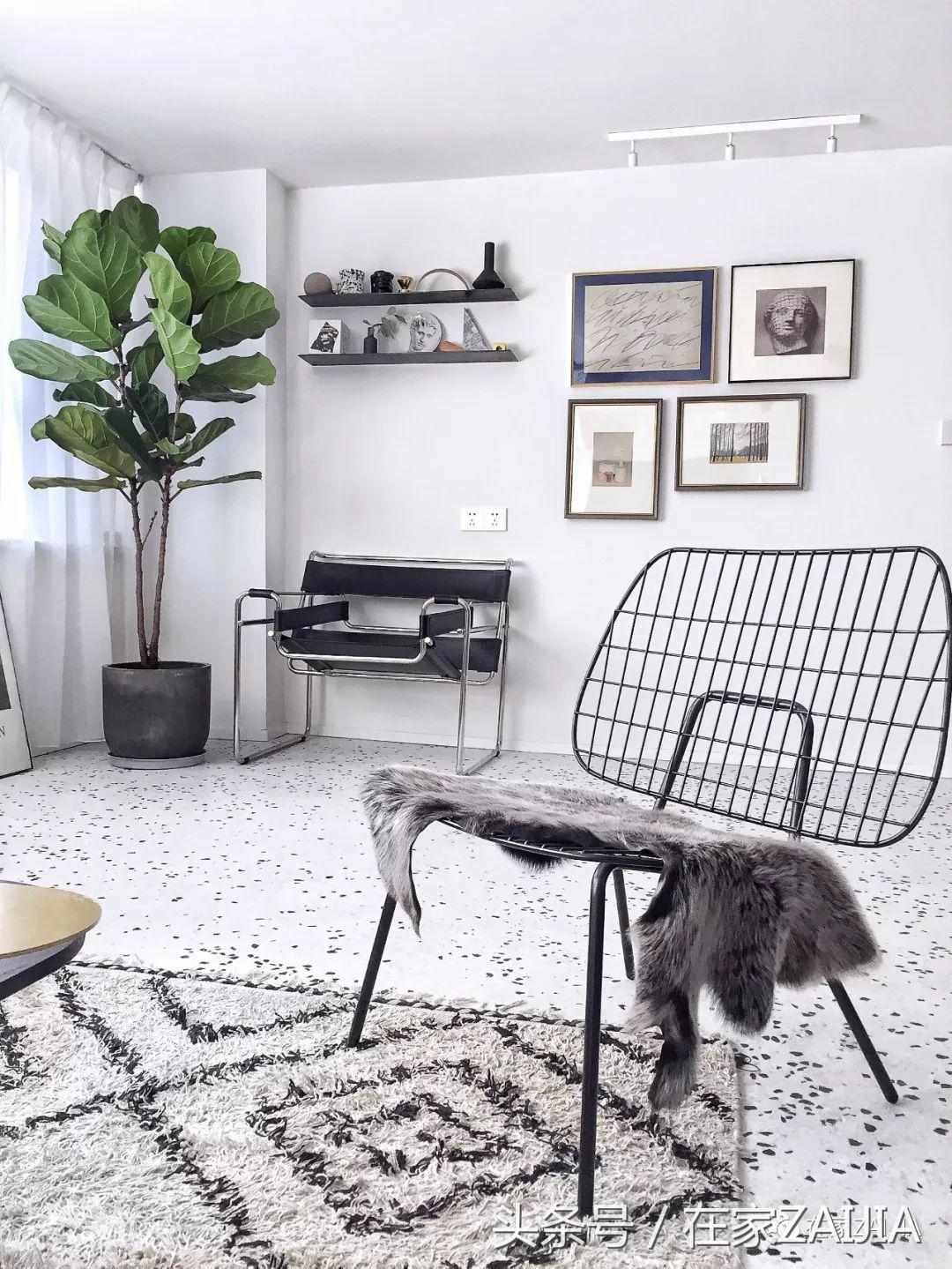 客厅正中放餐桌好吗,客厅放个大大的楼梯间