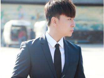 释小龙叼奶嘴打拳有劲,释小龙年轻的视频