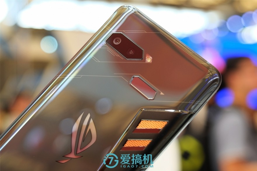 华硕游戏手机rogphone,华硕rog一代游戏手机