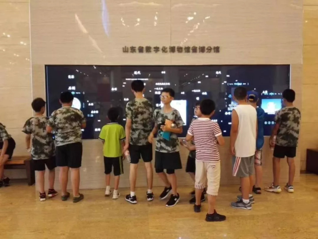 穿越与瞻仰——济南大千文化国学军事夏令营参观山东博物馆