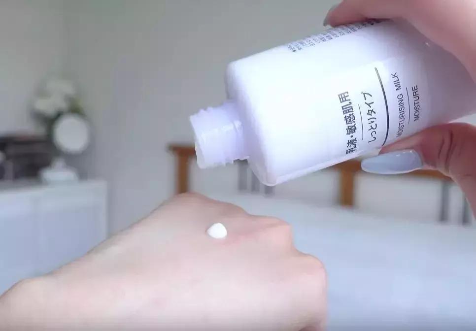 混油皮夏季平价水乳保湿,适合混油皮的夏天保湿水乳