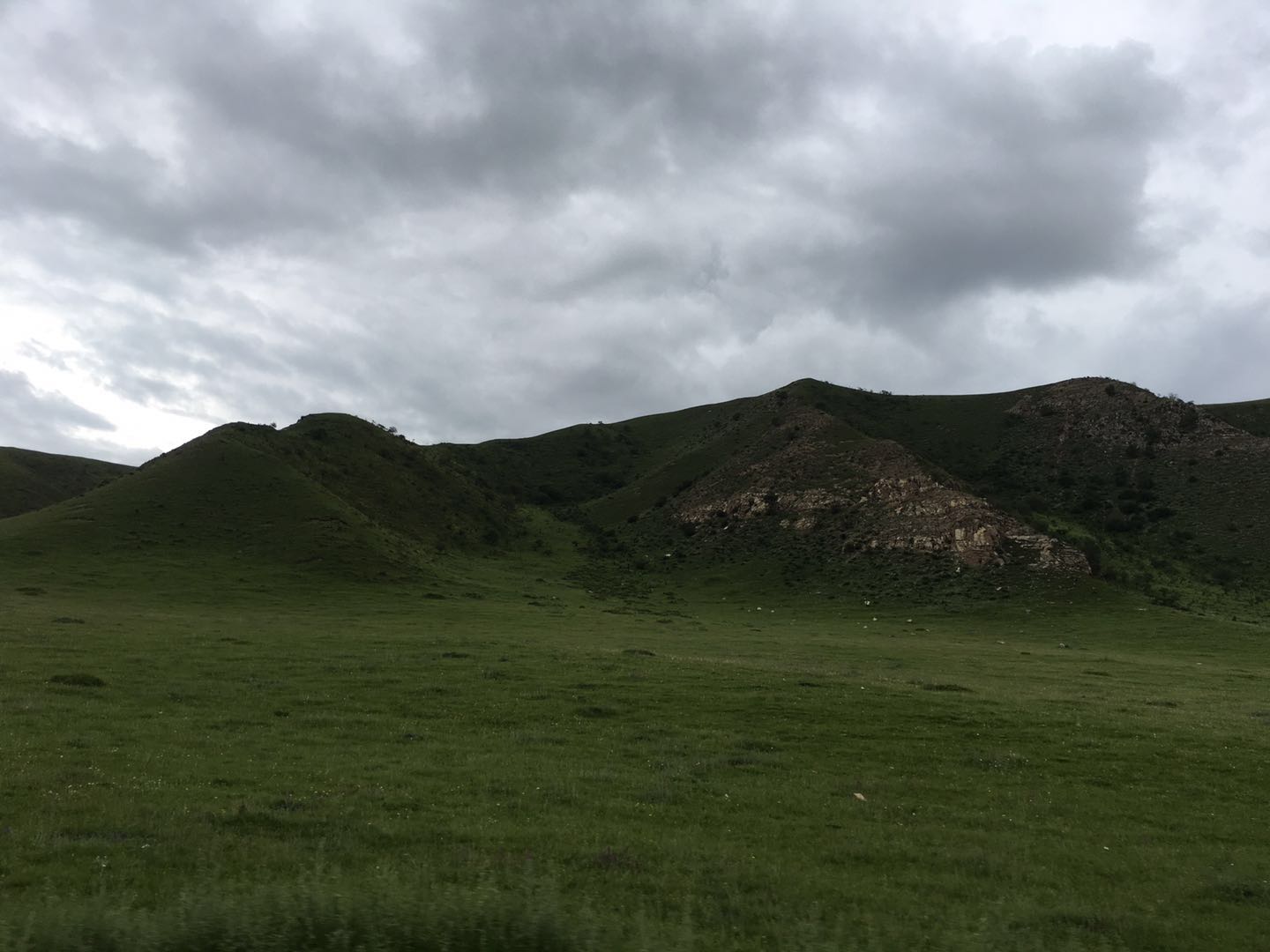 80岁老夫妻自驾游世界各地,湖南80后夫妻自驾环游全国