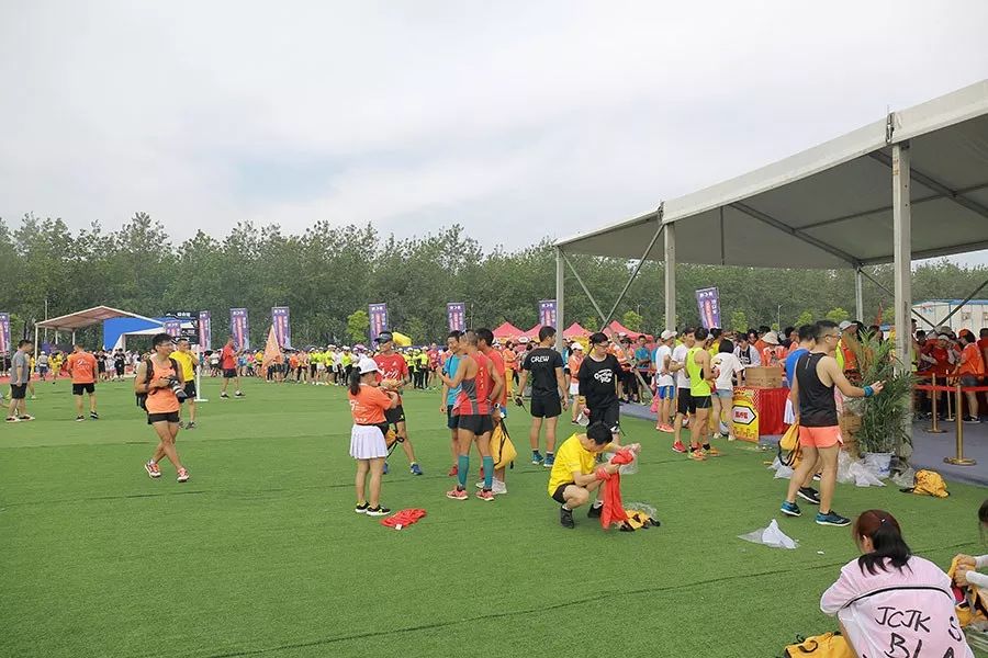 月亮岛嘉年华,月亮岛欢乐大世界