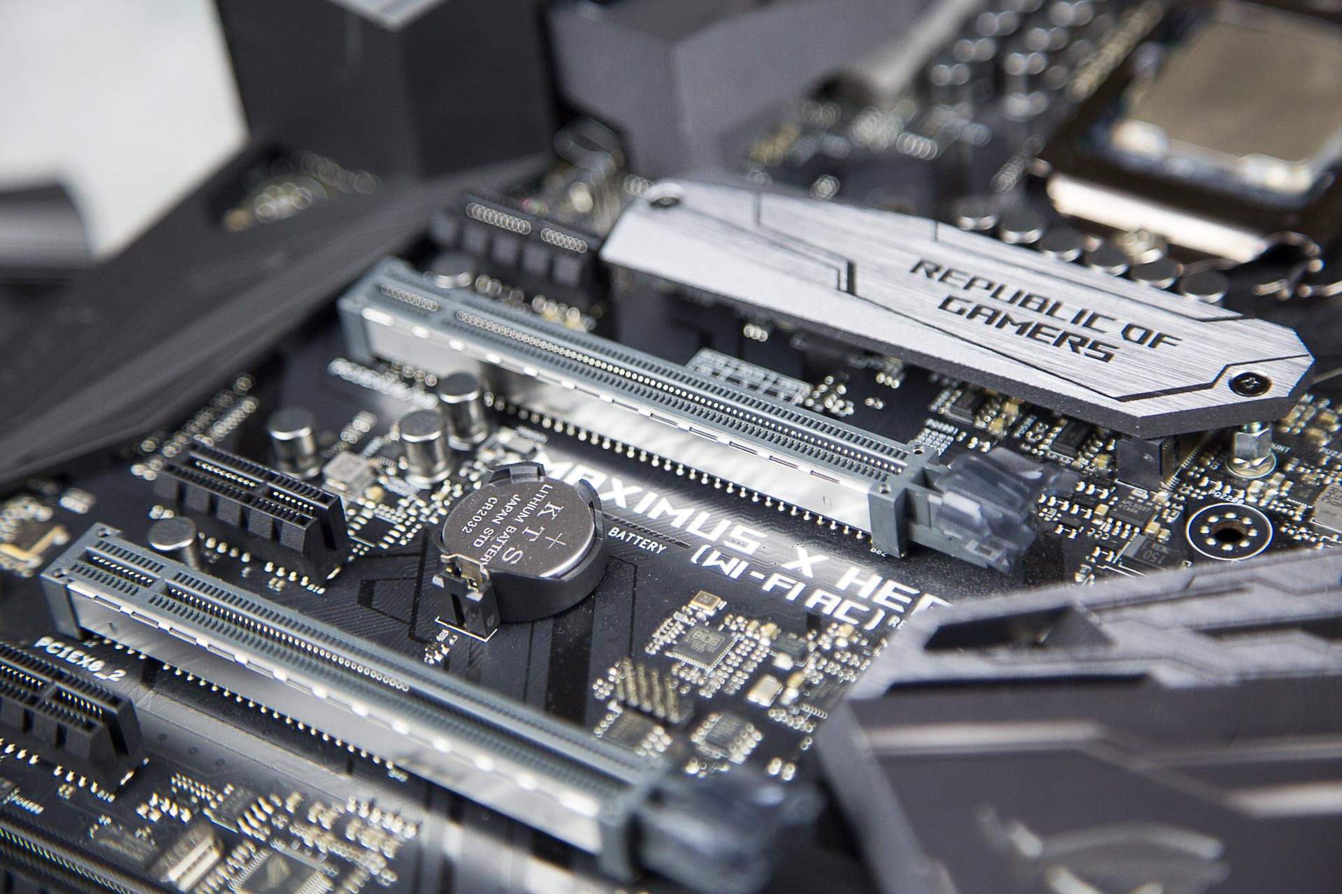 华硕1070ti显卡怎么装,华硕1070ti装机效果