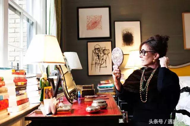 创立24亿美金的品牌，带来无数少女心的手袋，却在不快乐中离逝