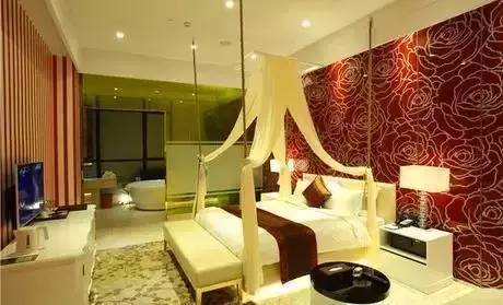 娣卞湷涓冨閫傚悎鎯呬荆鍘荤殑閰掑簵,娣卞湷娴极涓冨閰掑簵