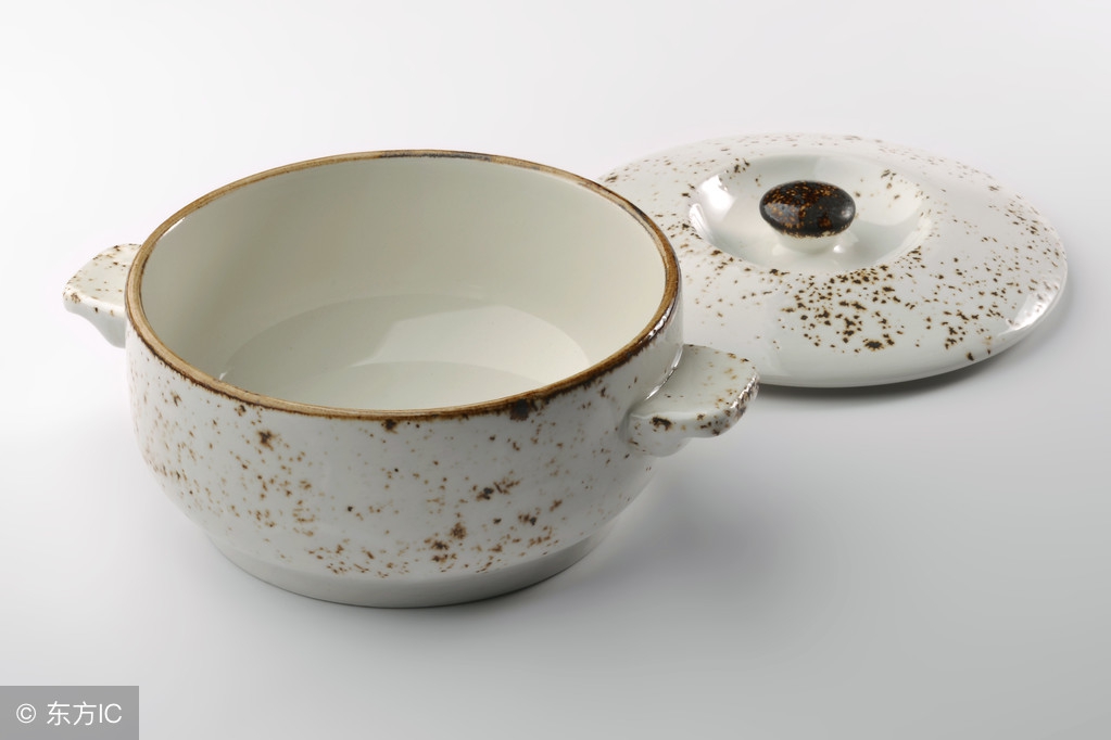 铁锅、铝锅、不锈钢锅……锅底烧糊怎么办？一招就能干净如新！