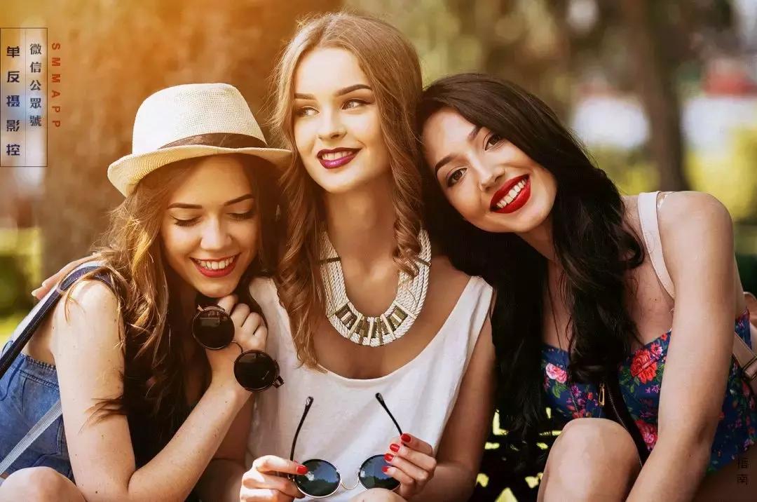 闺蜜拍照姿势三人合照高级感,闺蜜合影照片怎么拍好看