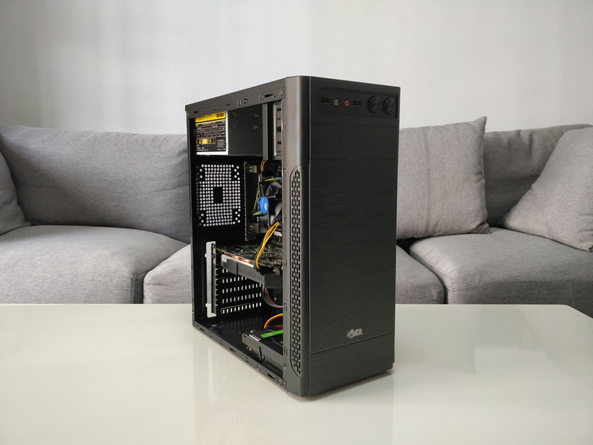 组装一台专门玩吃鸡电脑配置清单,组装一台吃鸡的电脑怎么配置呢