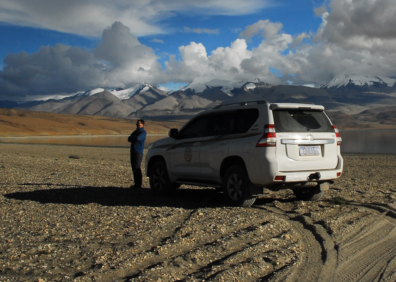 国庆租车游川藏价格会很贵吗,霸道川藏线租车