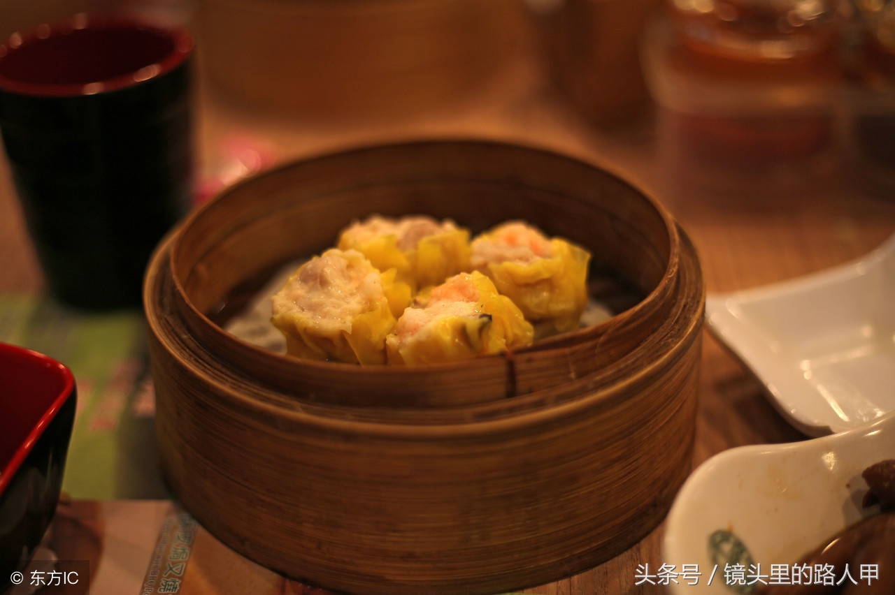 港片里的垃圾街有没有很吸引你？在香港，人肉搜索给你尝了一个遍