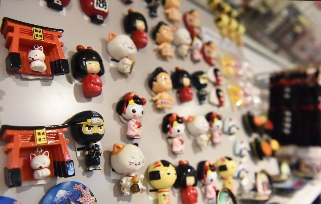 旅行购买纪念品,旅行一次性必带用品怎么买