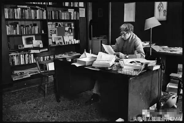 财务人员为何效率高,财务人员的办公桌很乱吗