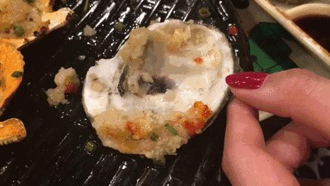 生蚝配什么一起最好吃,情侣吃什么美食比较好