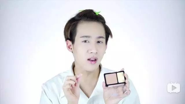 盘点那些可男可女的美妆博主,教女生化妆的男性美妆博主