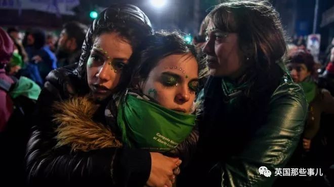 她们拼死抗争合法堕胎权利，却还是只能离胜利一步之遥……